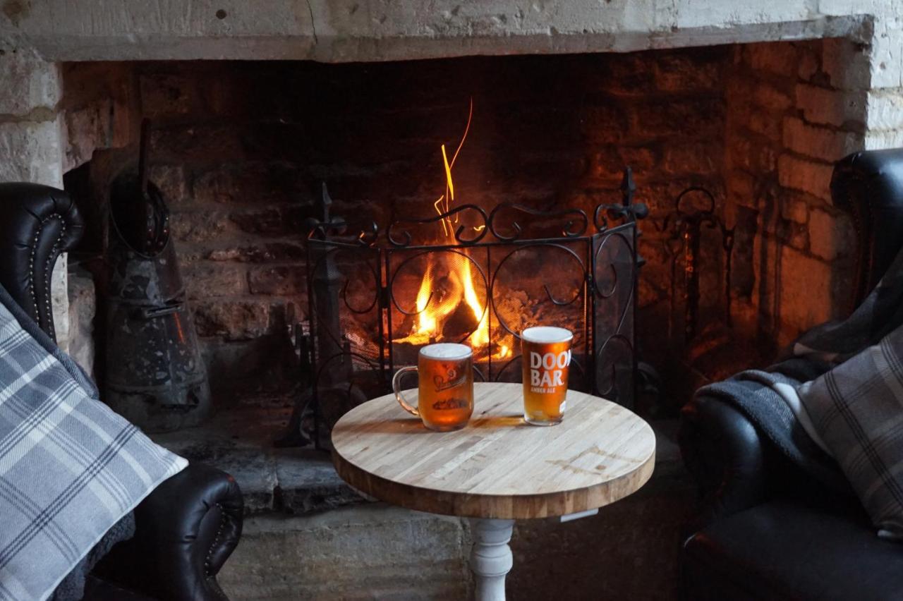 The Barge Inn Bradford-On-Avon Εξωτερικό φωτογραφία