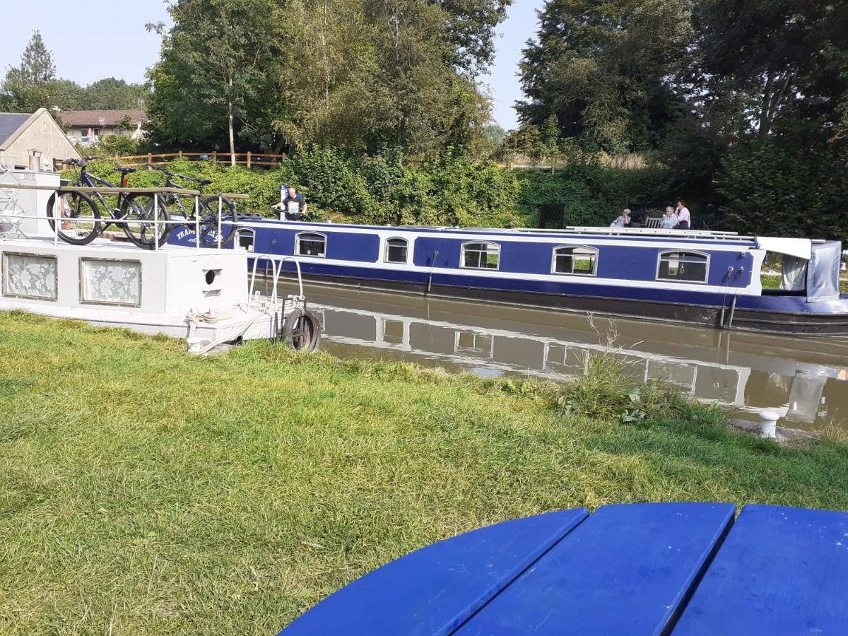 The Barge Inn Bradford-On-Avon Εξωτερικό φωτογραφία