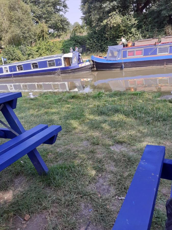 The Barge Inn Bradford-On-Avon Εξωτερικό φωτογραφία