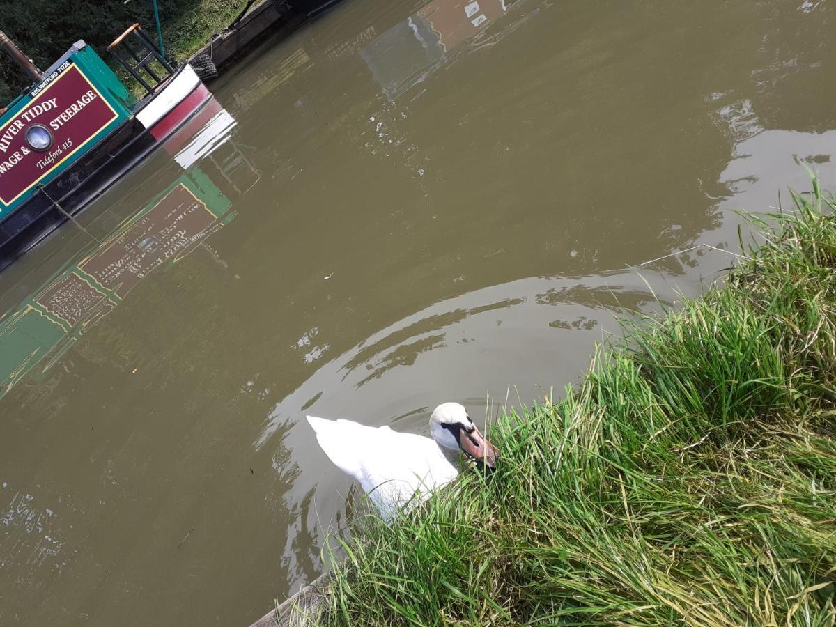 The Barge Inn Bradford-On-Avon Εξωτερικό φωτογραφία