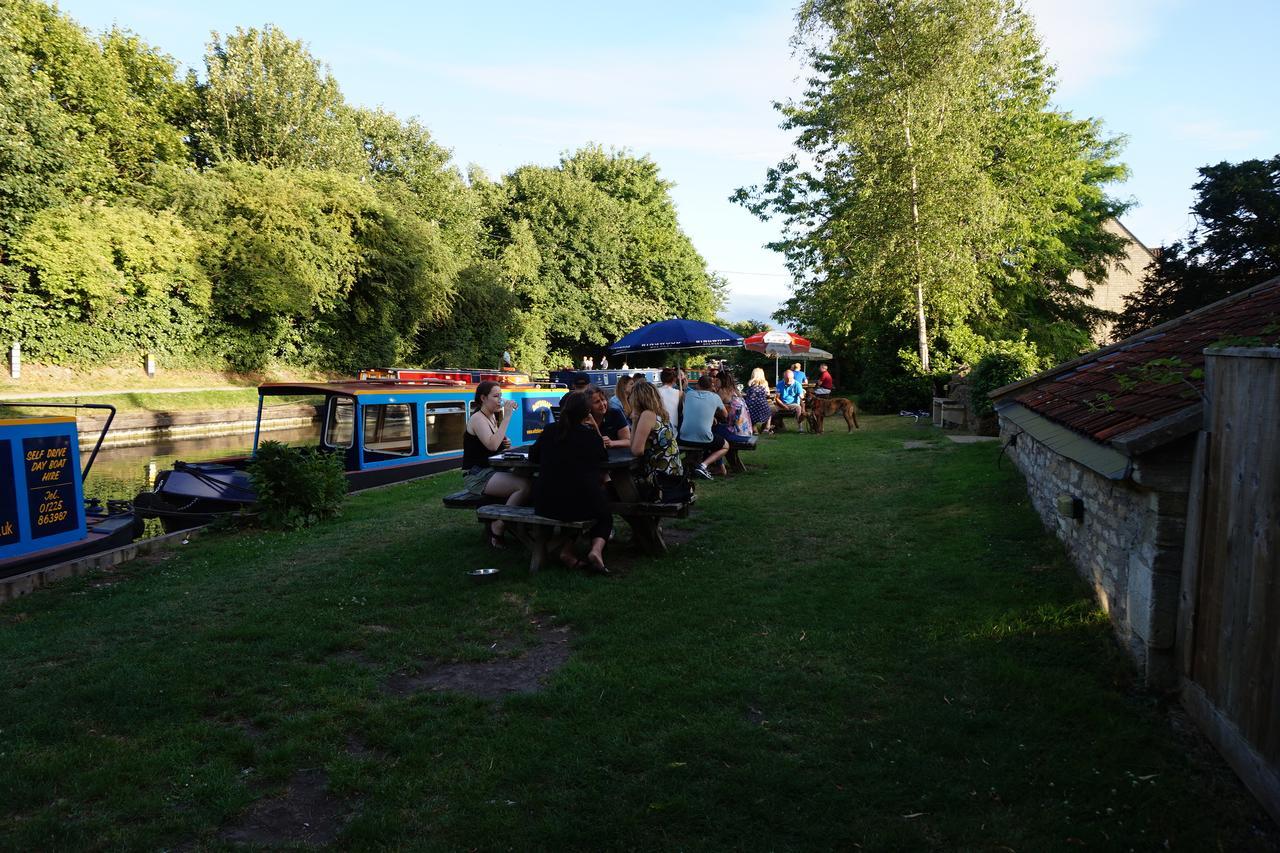 The Barge Inn Bradford-On-Avon Εξωτερικό φωτογραφία